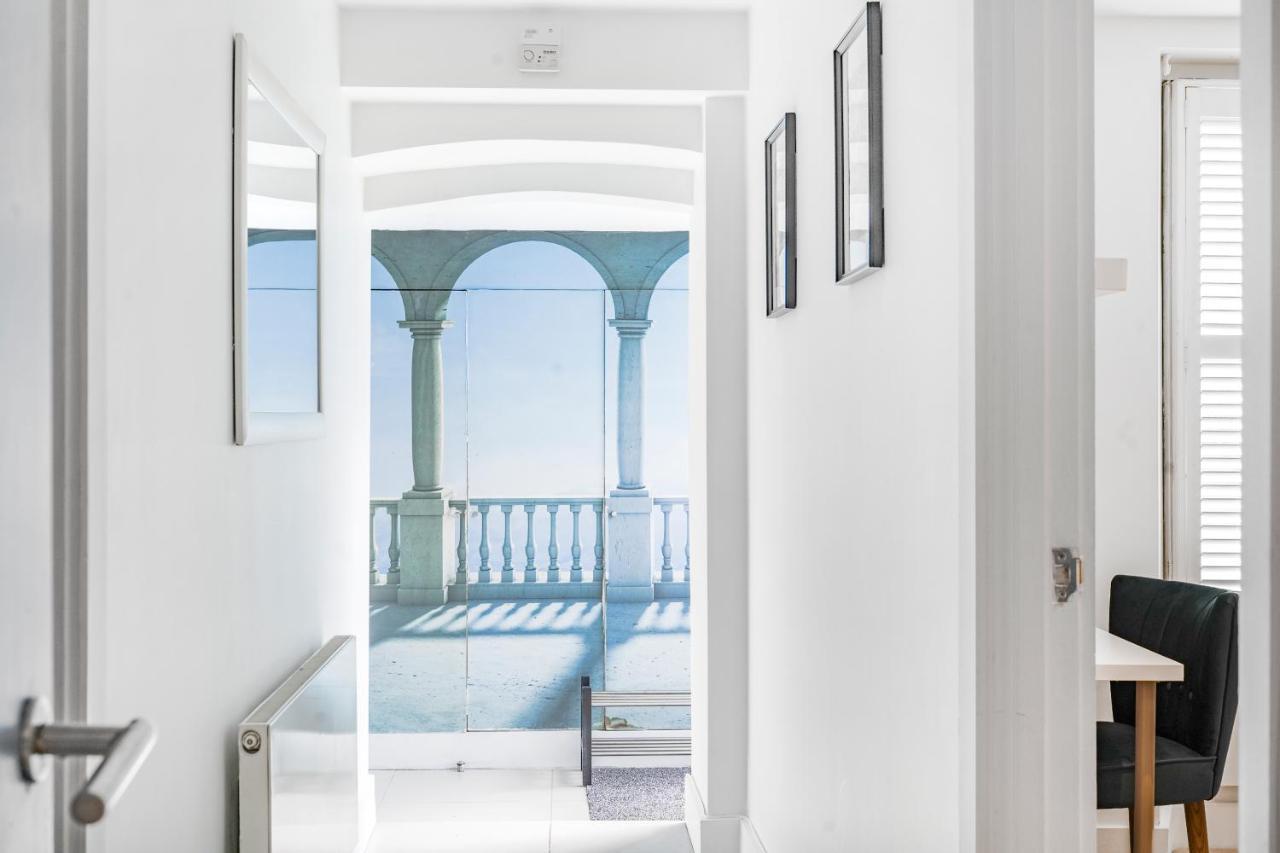 Spacious 2 Bedroom In Camden Appartamento
